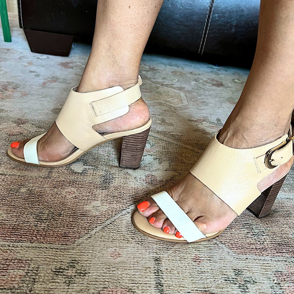 Reba Everlee Neutral Block Heels Size 6